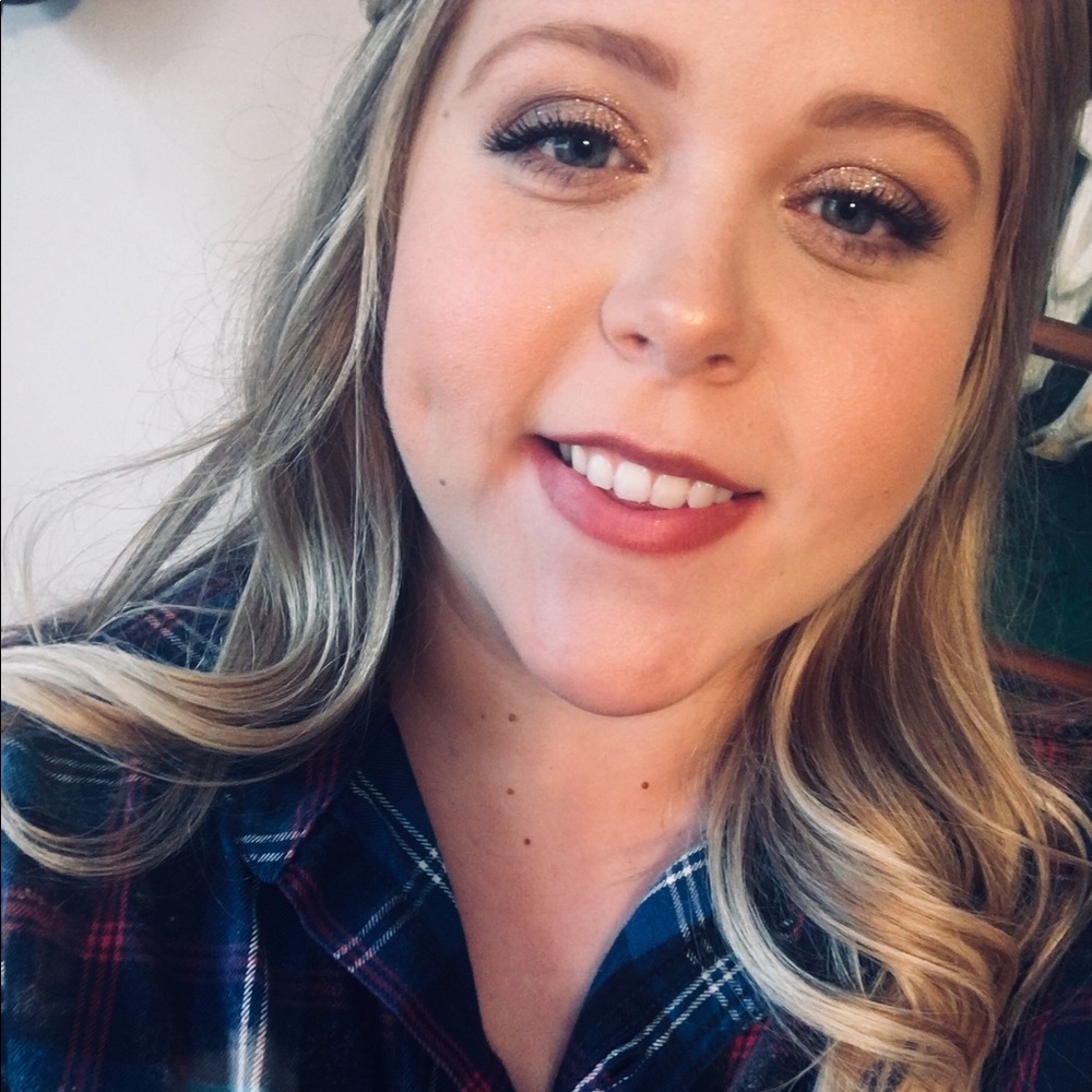 Meet your Posher, Robyn